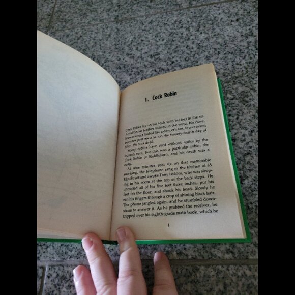 Who really kllled C0ck Robin? An ecological mystery book - Picture 2 of 3